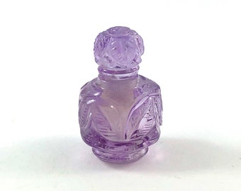 Amethyst carved miniature perfume bottle with lid that opens 22.92 carats