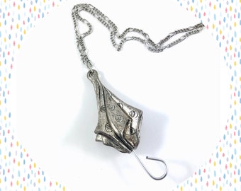 Vintage 3D silver cupcake motif umbrella parasol pendant silver necklace