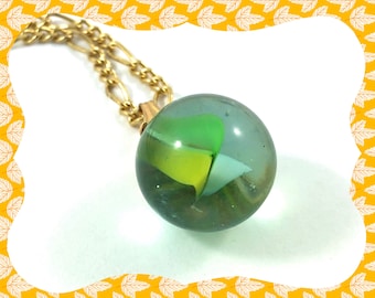 Vintage style green yellow white cats eye glass marble gold plated Figaro chain necklace