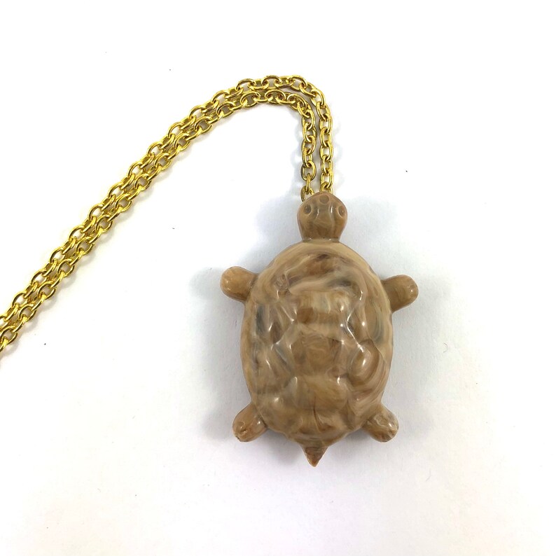 Adorable vintage brown marbled lucite turtle golden pendant necklace image 4