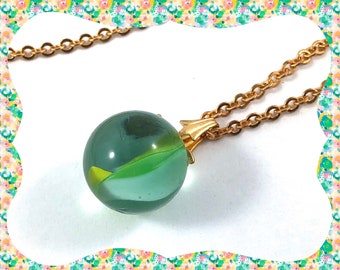 Vintage style white green yellow cats eye glass marble golden aged link chain necklace