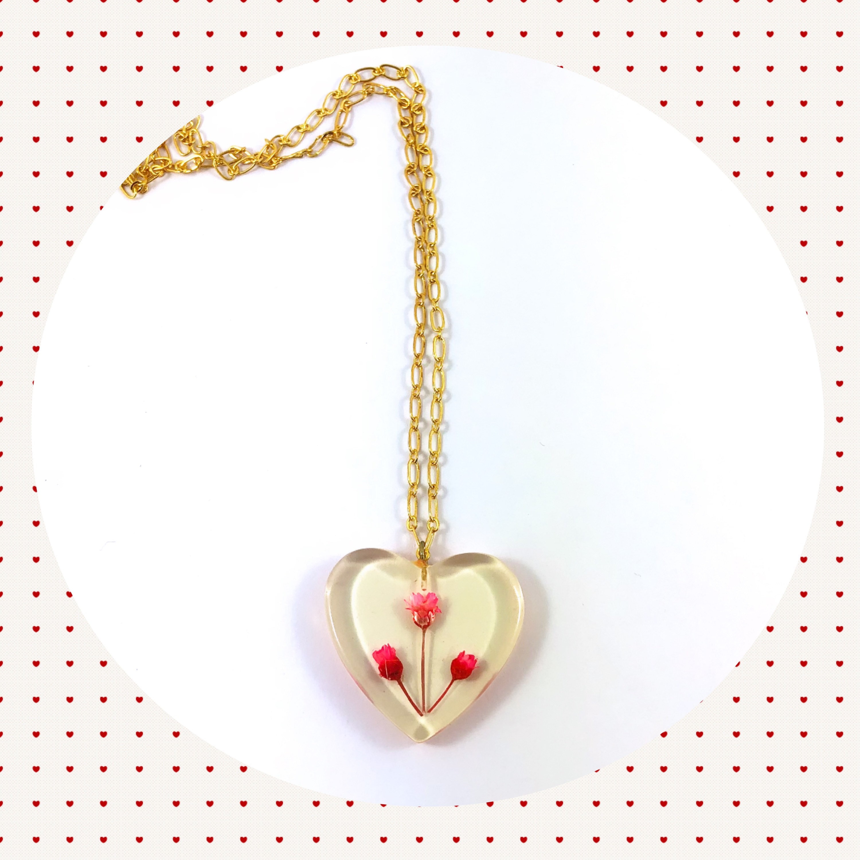 Vintage Pink Dried Flower Plastic Heart Pendant Gold Necklace 