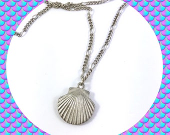 Vintage aged double sided scallop shell silver pendant necklace