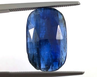 Pierre précieuse en vrac de 6,75 carats de taille rose fantaisie en cyanite bleue