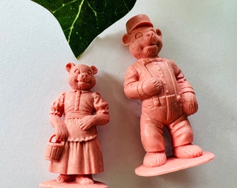 2 Vintage Miniature Bears, Mama and Papa, Pink Hard Detailed Plastic