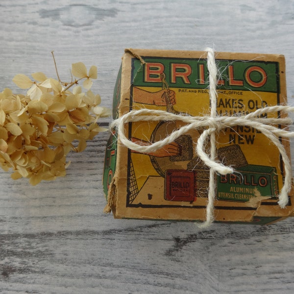 Vintage Brillo Sample Box with Original Pad and Soap, Vintage Kitchen, Advertising