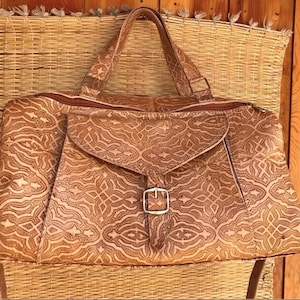 Handgefertigte marokkanische Leder Reisetasche - Vintage-inspirierte Weekender mit Amazigh Muster