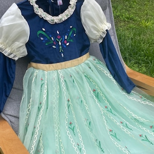 Anna Princess Dress for Girls (Ages 2-7) – Velvet Exterior, Long Sleeves, Knee-Length