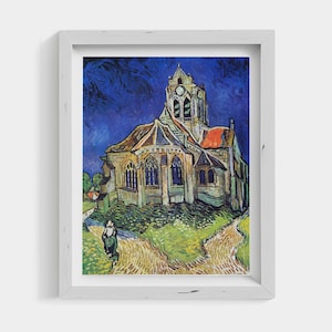Può includere: Stampa incorniciata di un dipinto raffigurante una chiesa con un alto campanile sotto un cielo blu scuro. La chiesa è beige con un tetto rosso e un sentiero conduce ad essa. Una persona cammina sul sentiero.