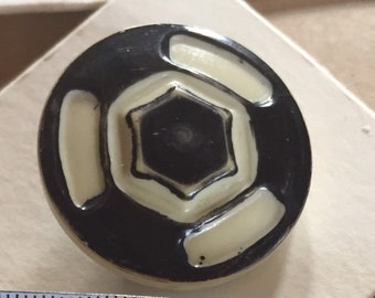 VINTAGE CELLULOID BUTTON early 1900s closure collectible craft upcycle