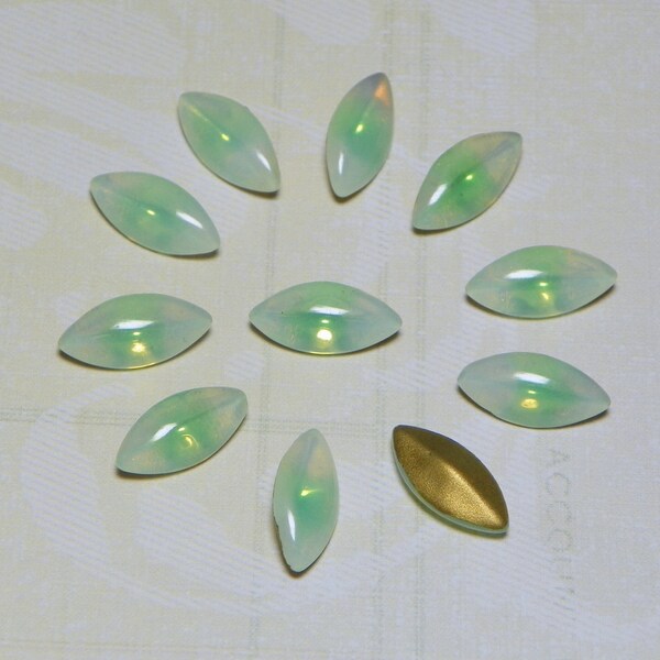Vintage German Peridot Opal Sabina Navette Glass Stones (6)