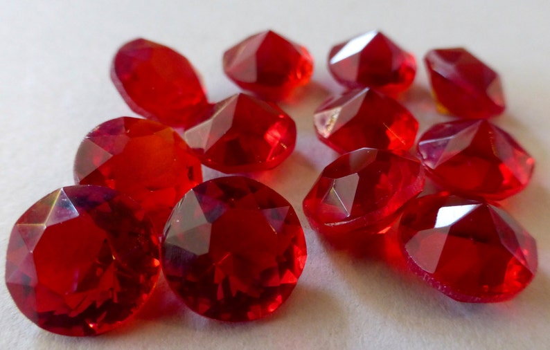 2 Vintage Czech Translucent Siam Red Round 11mm Faceted Crystal Chatons