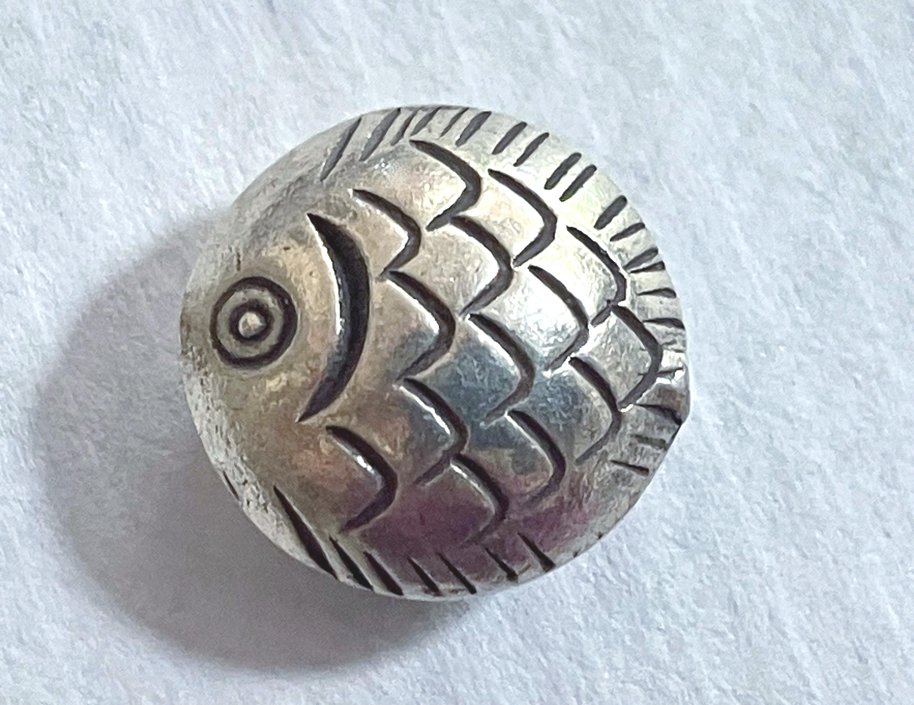 Hill Tribe Silver "Carved" Puffer Fish Bead 12mm (1)