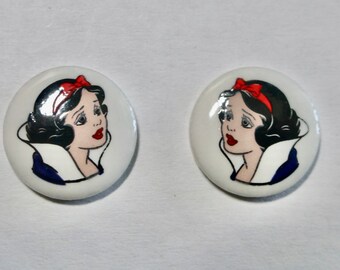 Vintage Flat Round Porcelain Cameo of Snow White 12mm (1)