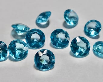 Vintage Czech Round 8mm Faceted Glass Chatons - Aqua  (4)