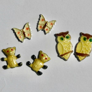vintage Mini cabochons jaunes guillochés - papillon, ours, hibou (2)