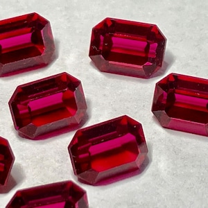 Vintage Swarovski Ruby 7x5mm Table Top Octagon Crystal Jewels Article 4600 (10)
