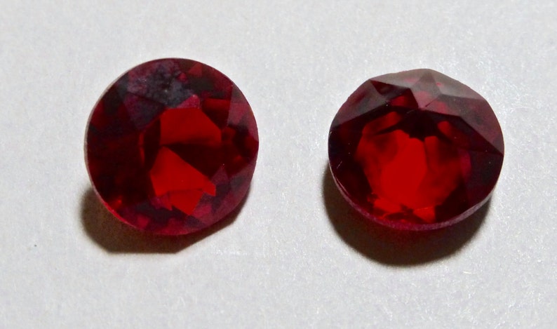 2 Vintage Czech Translucent Siam Red Round 11mm Faceted Crystal Chatons