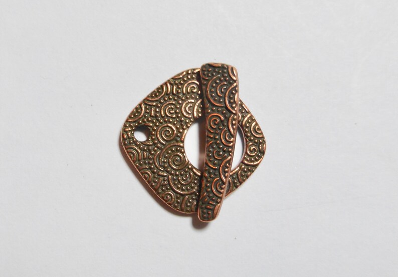 Antiqued Copper Rounded Diamond Shape Textured Toggle Clasp 20mm 1