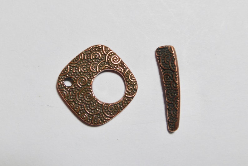 Antiqued Copper Rounded Diamond Shape Textured Toggle Clasp 20mm 1