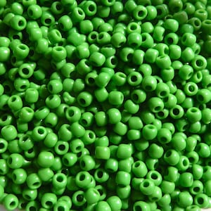Perlas de vidrio venecianas vintage opacas color verde Kelly 11/0, bolsa de 50 g