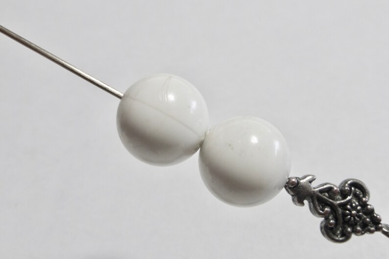 6 Vintage White 14mm Round Lucite Beads