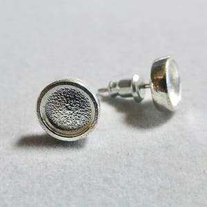 Silver Plated Earstud Round Bezel Cabochon Setting - 6mm  (2)
