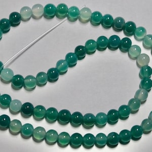 16&quot; Strand of Green Agate 6mm Smooth Round Gemstone Beads (68)
