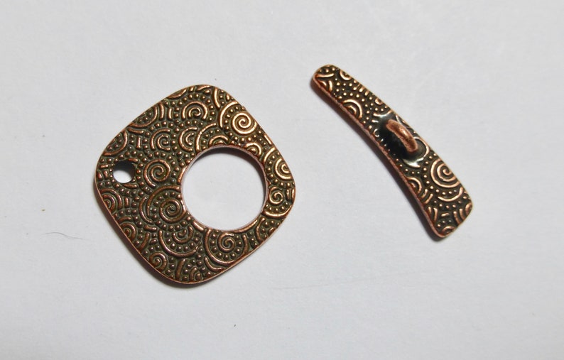 Antiqued Copper Rounded Diamond Shape Textured Toggle Clasp 20mm 1