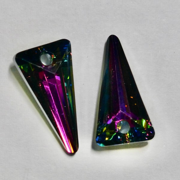 Swarovski Medium Vitriol Crystal Faceted Spike Pendant Bead  18x10mm (1)