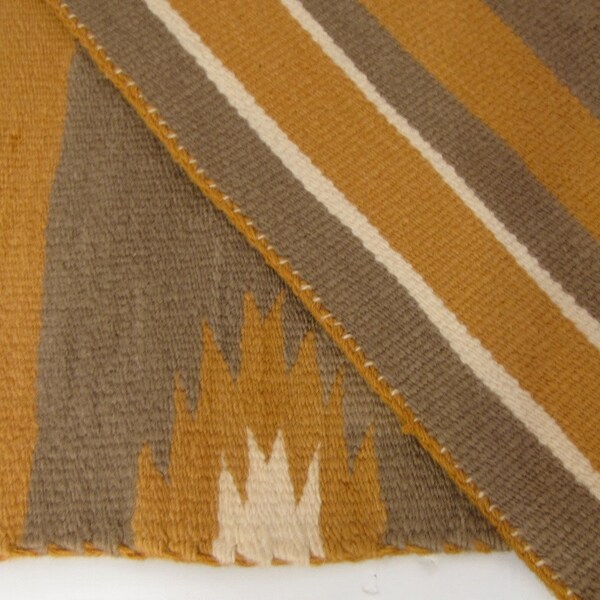 American Indian wall hanging rug two grey hills - soft wool with age