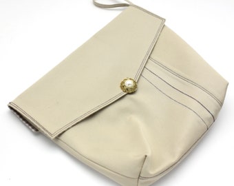 Casual Tan Clutch Purse with Gingham Lining and a Vintage Button