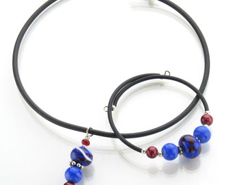 Red and Blue Lampwork Necklace and Bracelet Set on Memory Wire