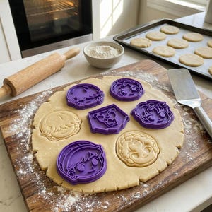 K-Pop Cookie Cutters – Saja Boys Chibi Faces Baking Tools