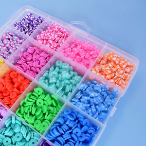 Bracelet-making kit with elastic string & beads. Easy to use, fun DIY activity for kids & tweens.