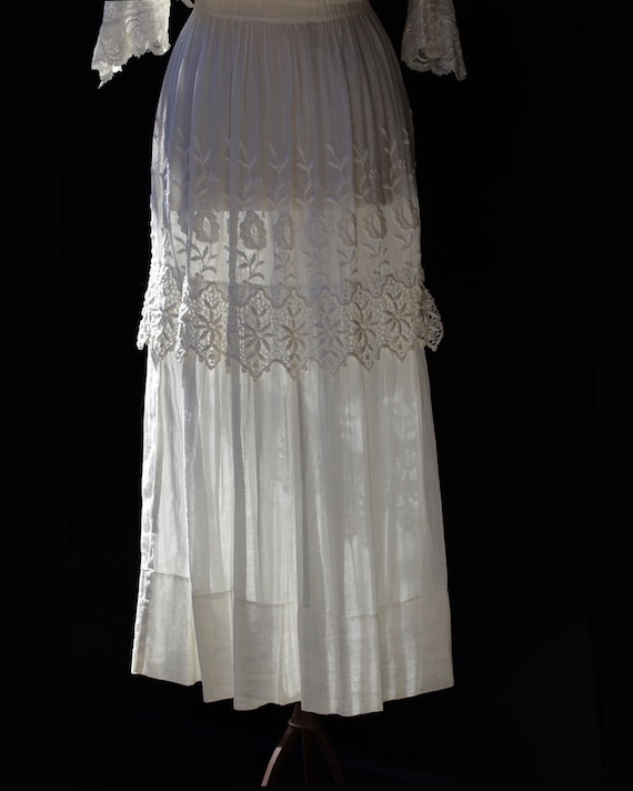 Edwardian White Cotton Dress / Embroidered Lace A… - image 8
