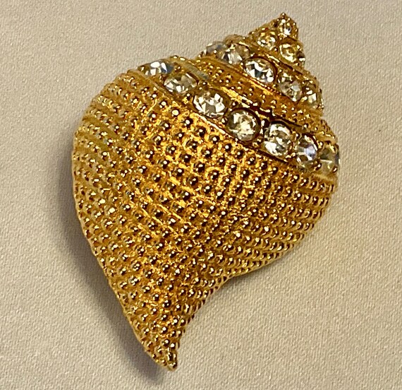 Vintage Kenneth Jay Lane (KJL) Conch Shell Brooch… - image 1