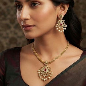 Traditional Indian Jewelry/Antique Gold Jewelry Set/Matte Gold/South Indian Bridal Jewelry/Kemp Jewelry/Indian set/Ruby Set/Pearls/Kundan
