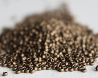 10g Matte Dark Copper Seed Beads Size 15 TOHO