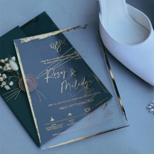 Klare Acrylhochzeitseinladungen mit Goldfolien-Wachssiegel, kundenspezifische luxuriöse transparente Einladungen, Quinceanera-Einladungen
