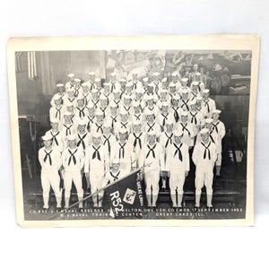 1952 US Naval Reserve Co R-52 Group Photo Naval Training Center Great Lakes IL