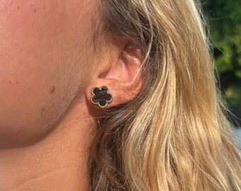 ピアス CLOVER EARRING Amazon.com: HighSpark Huggie Hoop Clover Earrings for Women