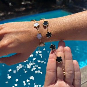 Reversible clover bracelet in white, black, red, orange, blue, green mother-of-pearl, adjustable stainless steel gold chain - gift for women and girls