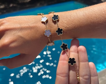 Reversible Clover Bracelet in White, Black, Red, Orange, Blue
