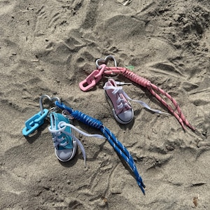 Bijoux de sac à main d'été, charm de sac en forme de basket, petite chaussure bleue et rose, cordon, grigri de sac, accessoire porte-clés