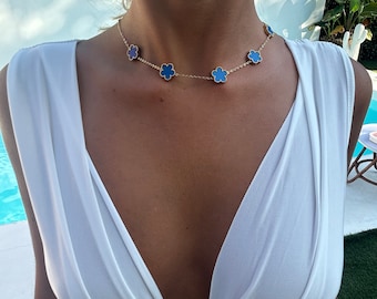Wendbare Kleeblatt-Halskette aus Perlmutt in Blau, Rosa und Rot – Glück – Exquisite, zierliche, vergoldete, verstellbare Halskette aus Edelstahl für Frauen