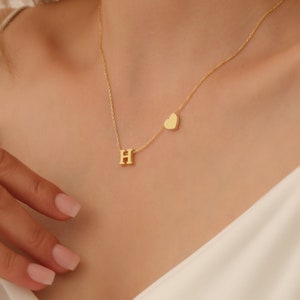 Herz-Halskette mit benutzerdefinierter Initiale, personalisierte Herz-Halskette, winzige spezielle Initial-Halskette mit zartem Herz-Symbol, Geschenk zum Muttertag