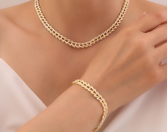 Gold Leaf Choker Necklace, Nature Inspired Choker & Bracelet Set