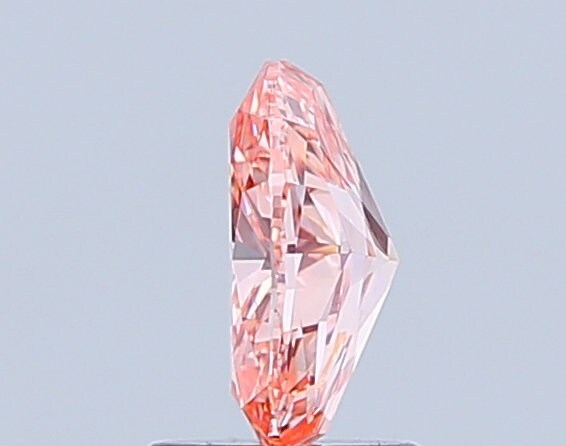 1.27 CT オーバルカット ファンシービビッド ピンク ラボ グロウン 