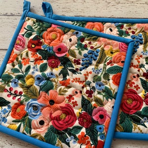 Rifle Paper Potholders, Set of 2 Quilted Hotpads, Garden Party Potholders, 8 1/2” x 8 1/2”